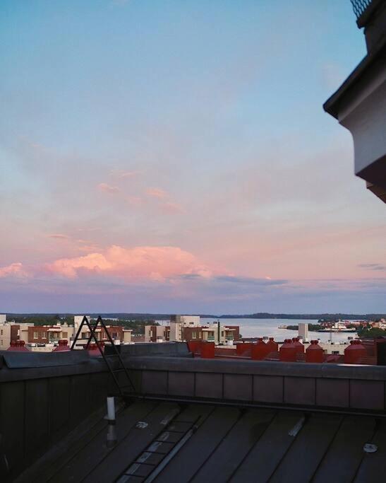 Urban Penthouse Next To Metro With City Views Helsinky Exteriér fotografie